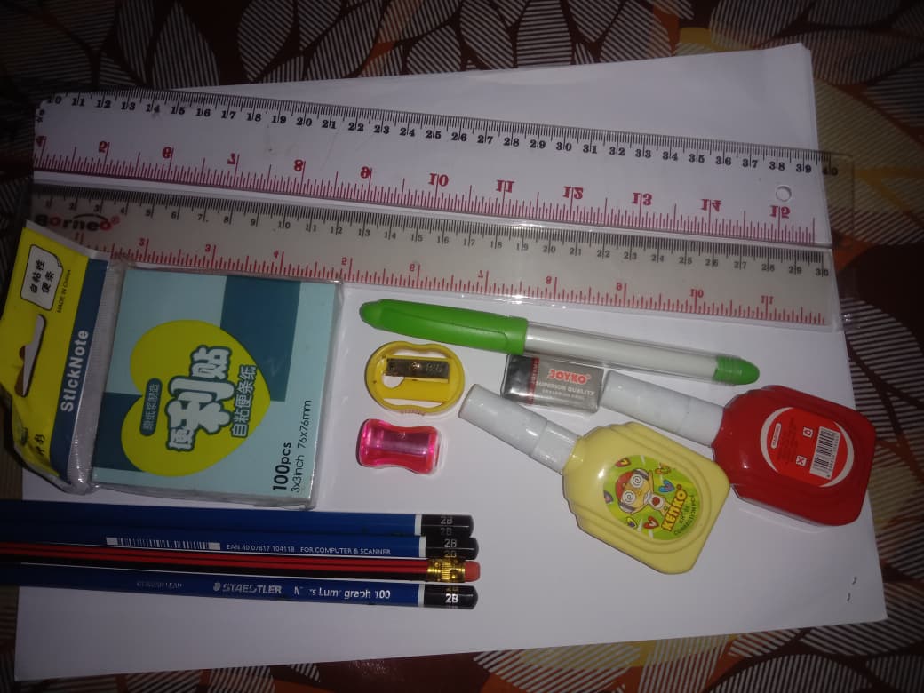 Alat Tulis 1 Set